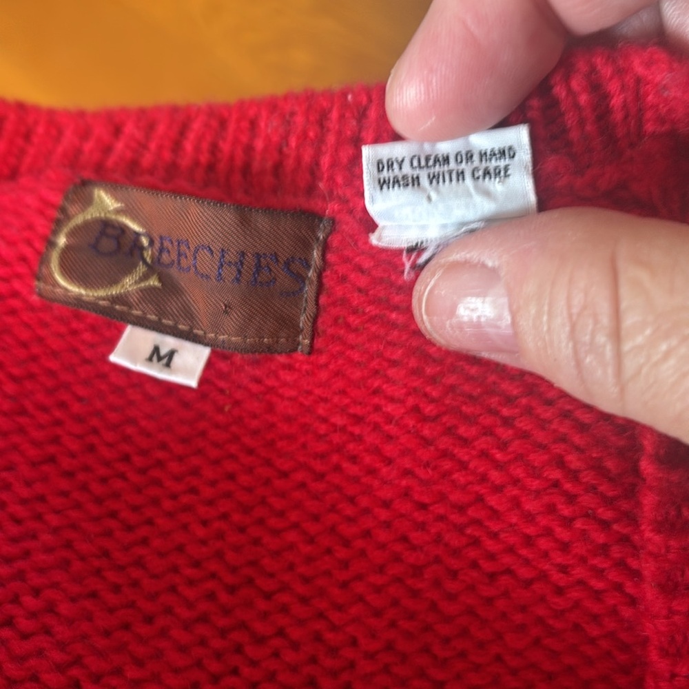 Breech Medium 100% Wool
Geometric Pattern Red Swe… - image 4